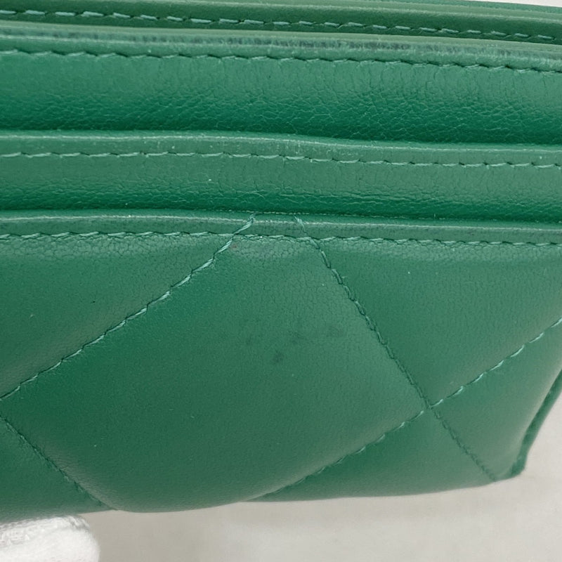 used 美品CHANEL 緑色 ケース カードケース 5pc4716-k】シャネル カードケース シャネル19 ラムスキン グリーン