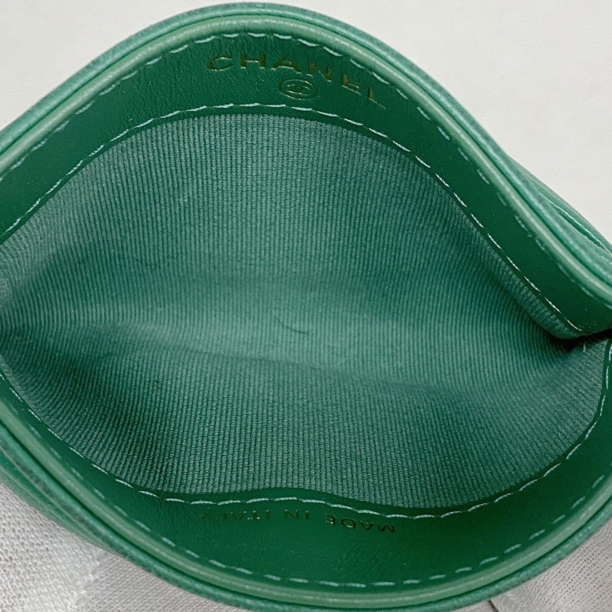 5pc4716-k】シャネル カードケース シャネル19 ラムスキン グリーン