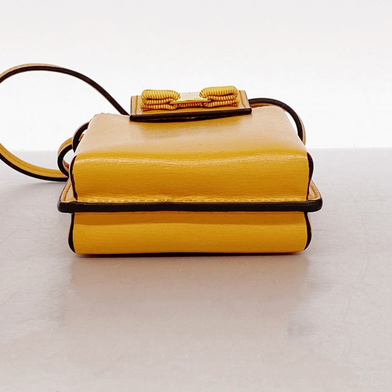 5pd4976】サルヴァトーレフェラガモ フォンケース レザー オレンジ