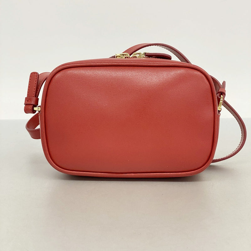 [3393]　＊サルヴァトーレフェラガモ＊　ショルダーバック　赤　ポーチ 3393] ＊サルヴァトーレフェラガモ＊ ショルダーバック 赤 ポーチ