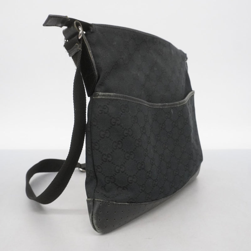 美品 グッチ GGキャンパスショルダーバッグ ブラック シルバー金具 極美品 グッチ GG キャンバス 90762 レザー ショルダーバッグ 斜め掛け