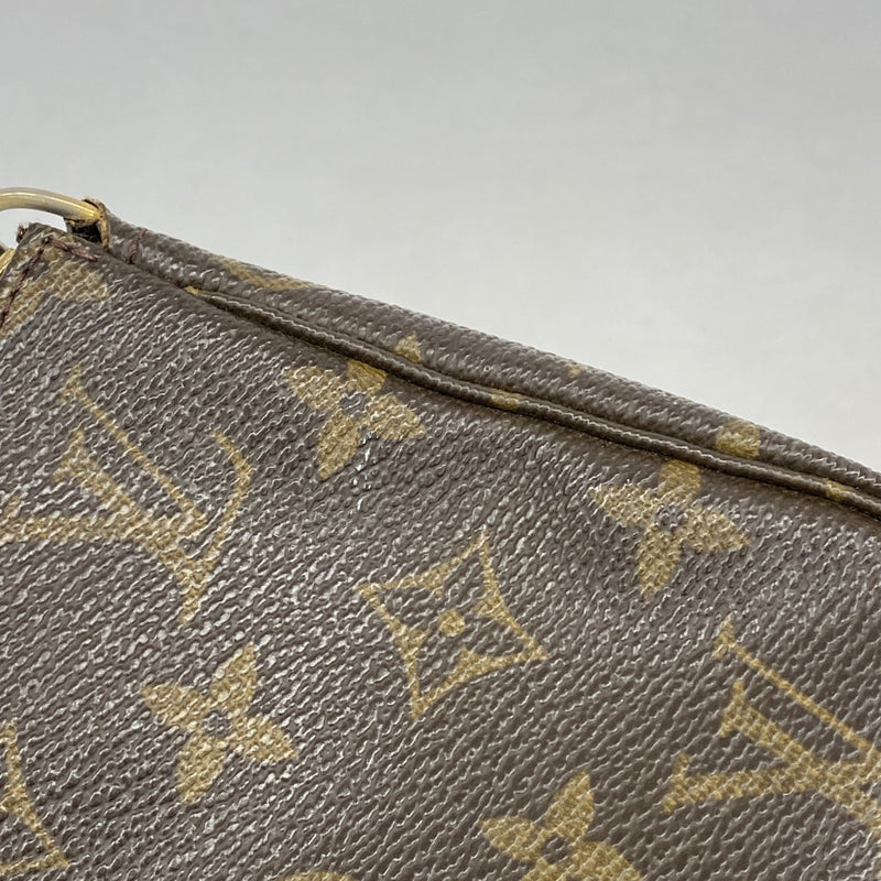 希少★Louis Vuitton シルバー ポーチ★中古 LOUIS VUITTON（ポーチ ・ シルバー/銀色系）のフリマアイテム一覧