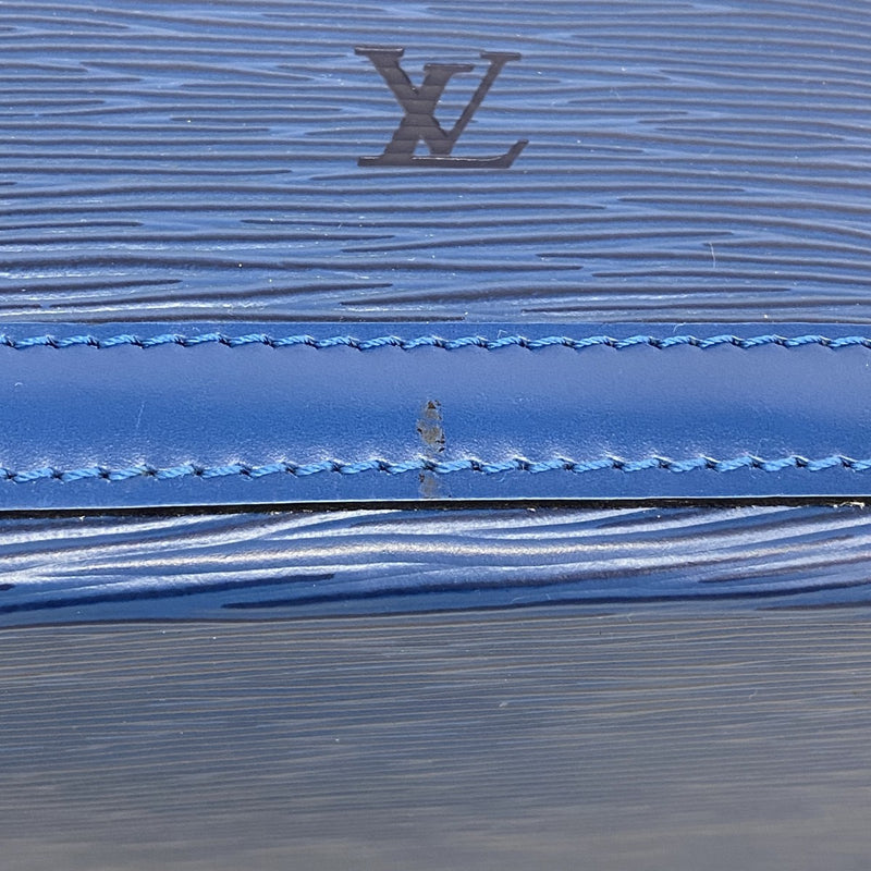 5pd6718】ルイヴィトン ショルダーバッグ エピ リュサック M52285