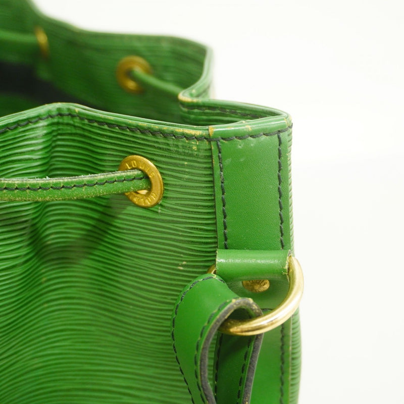 5pe6938-k】ルイヴィトン ショルダーバッグ エピ プチノエ M44104