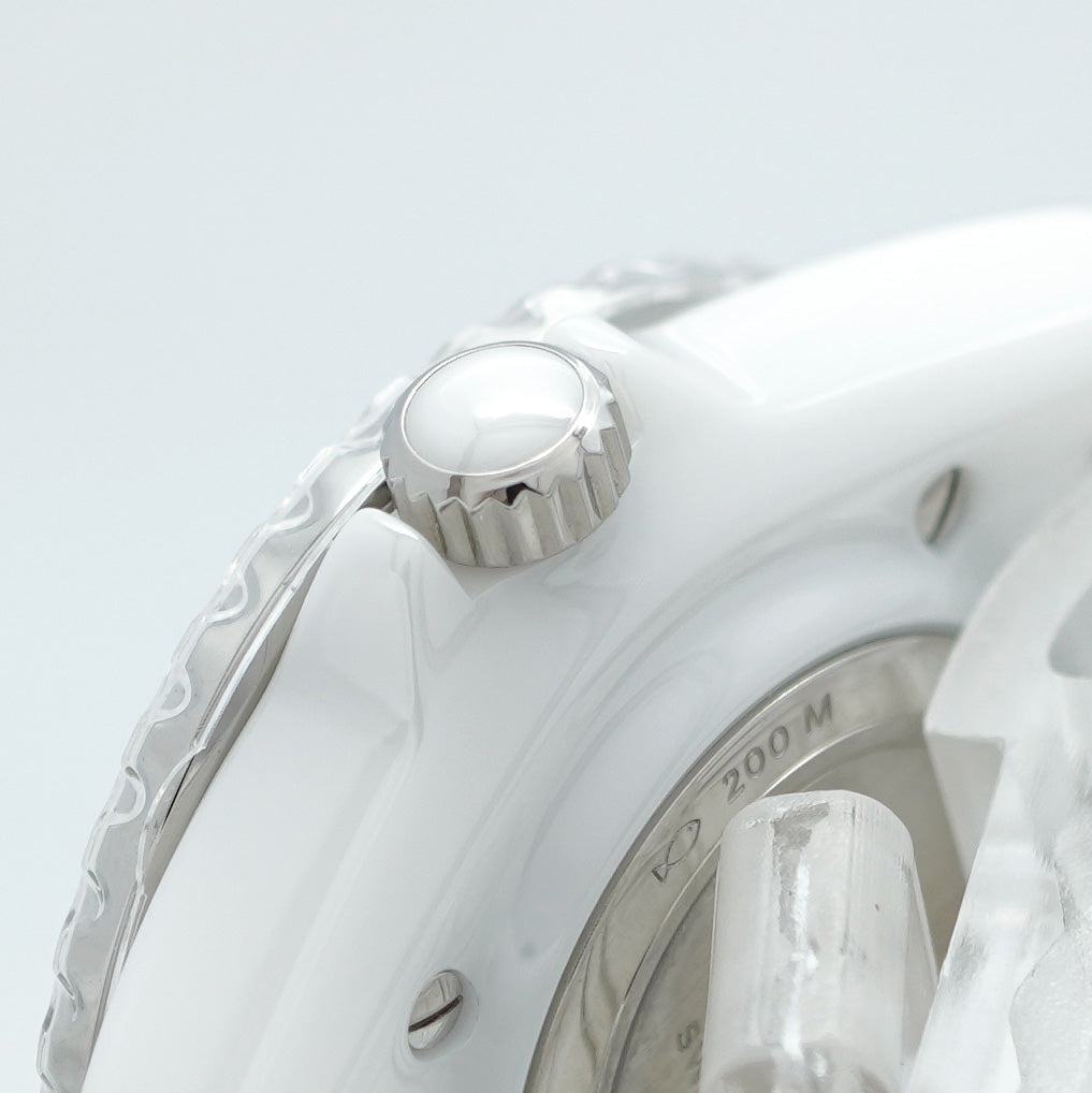 ★最終価格★SALE【5wwh0106】シャネル J12 H5703 白文字盤【中古】腕時計 レディース