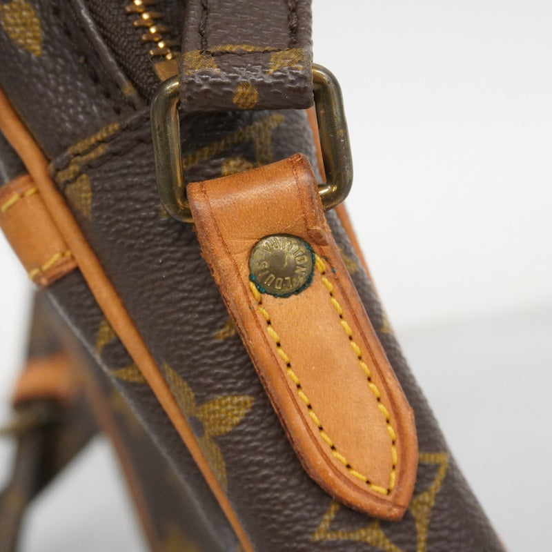 6ab0482】ルイヴィトン ショルダーバッグ モノグラム ダヌーブ M45266