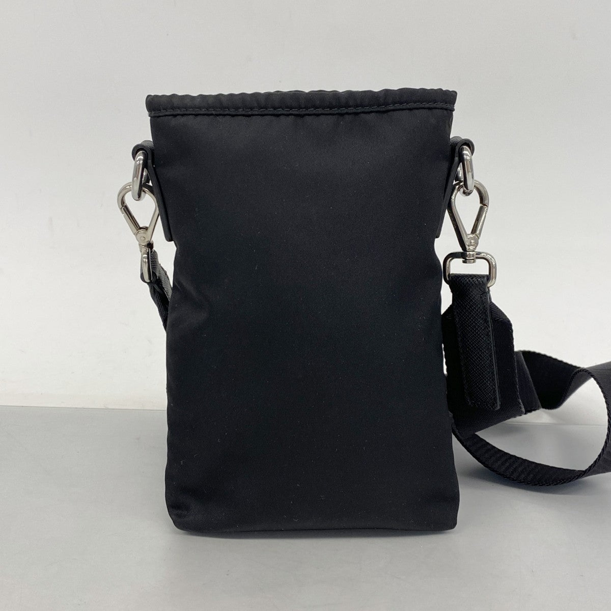 【5pb3079-r】プラダ ショルダーバッグ テスート ナイロン ブラック シルバー金具【中古】メンズ レディース ユニセックス 6ab0686-k】プラダ ショルダーバッグ テスート ナイロン ブラック