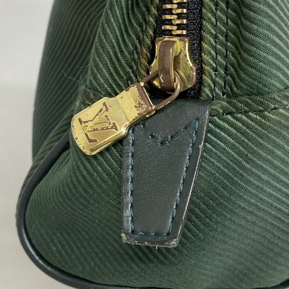 6ab0759-k】ルイヴィトン ポーチ タイガ パラナ M30754 エピセア【中古