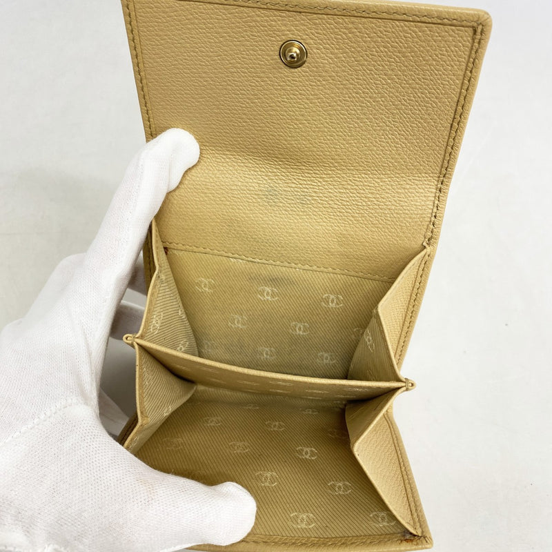 専用　シャネル CHANEL 三つ折り財布 レディース　ゴールド CHANEL 19 シャネル CHANEL19 スモールフラップ ウォレット ラムスキン