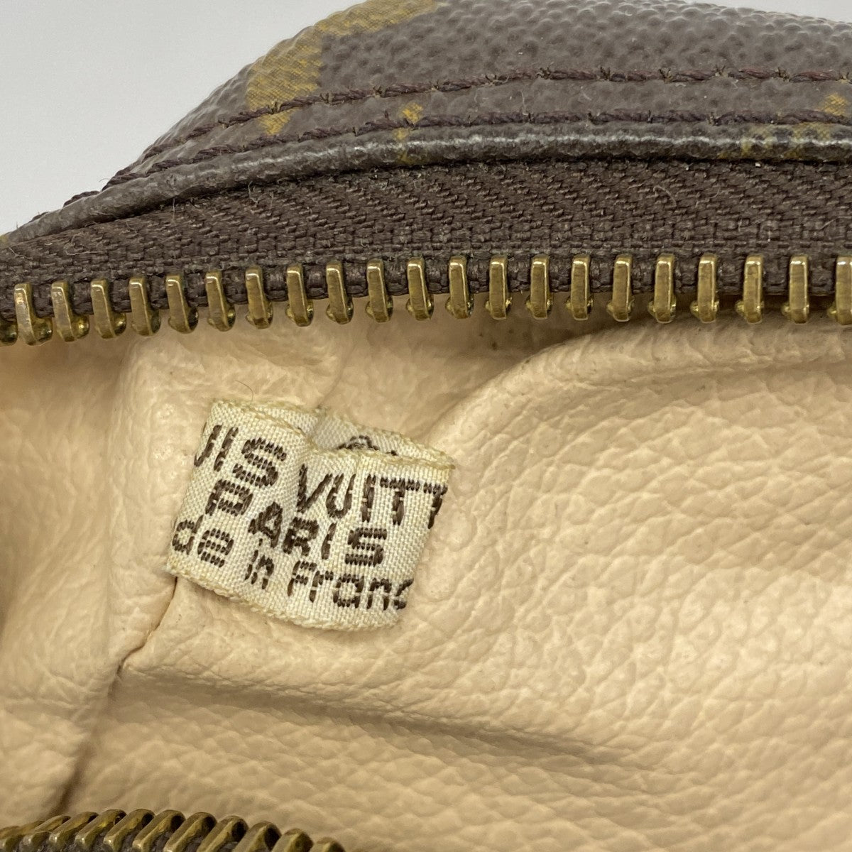 6ab0888】ルイヴィトン ポーチ モノグラム トゥルーストワレット28