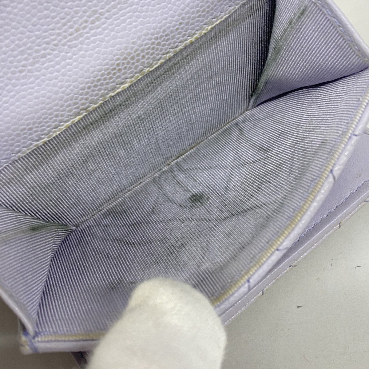 【6ae5146-k】シャネル 三つ折り財布 マトラッセ キャビアスキン パープル シルバー金具【中古】レディース