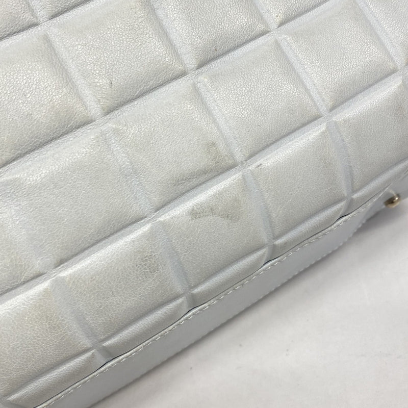 【6ae5147-k】シャネル ハンドバッグ チョコバー ラムスキン ブルー シルバー金具【中古】レディース