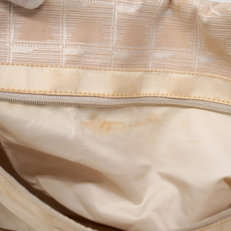 【6ae5178-k】シャネル トートバッグ ニュートラベル ナイロン ベージュ シャンパンゴールド金具【中古】レディース