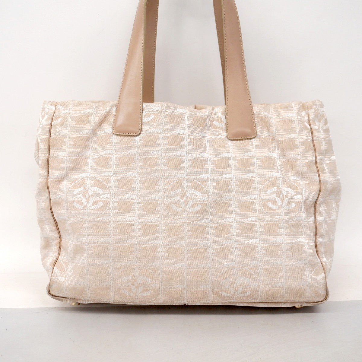 【6ae5178-k】シャネル トートバッグ ニュートラベル ナイロン ベージュ シャンパンゴールド金具【中古】レディース