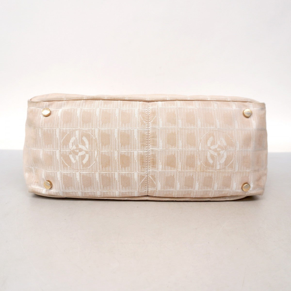 【6ae5178-k】シャネル トートバッグ ニュートラベル ナイロン ベージュ シャンパンゴールド金具【中古】レディース