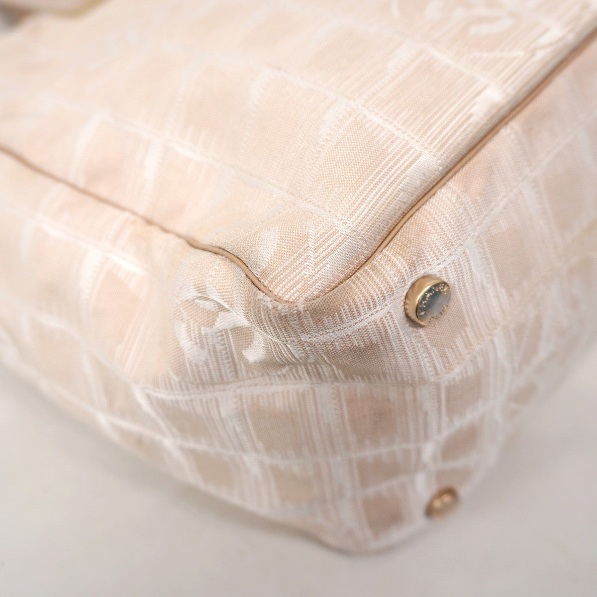 【6ae5178-k】シャネル トートバッグ ニュートラベル ナイロン ベージュ シャンパンゴールド金具【中古】レディース