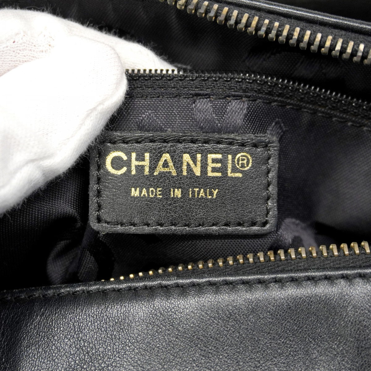 【6ae5179-k】シャネル ショルダーバッグ ワイルドステッチ ラムスキン ブラック ゴールド金具【中古】レディース