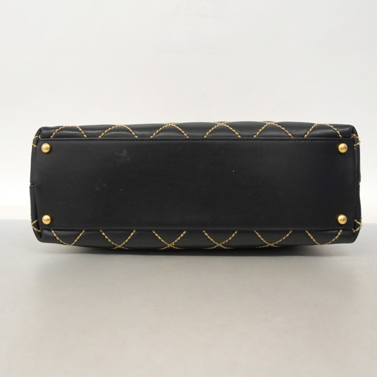 【6ae5179-k】シャネル ショルダーバッグ ワイルドステッチ ラムスキン ブラック ゴールド金具【中古】レディース