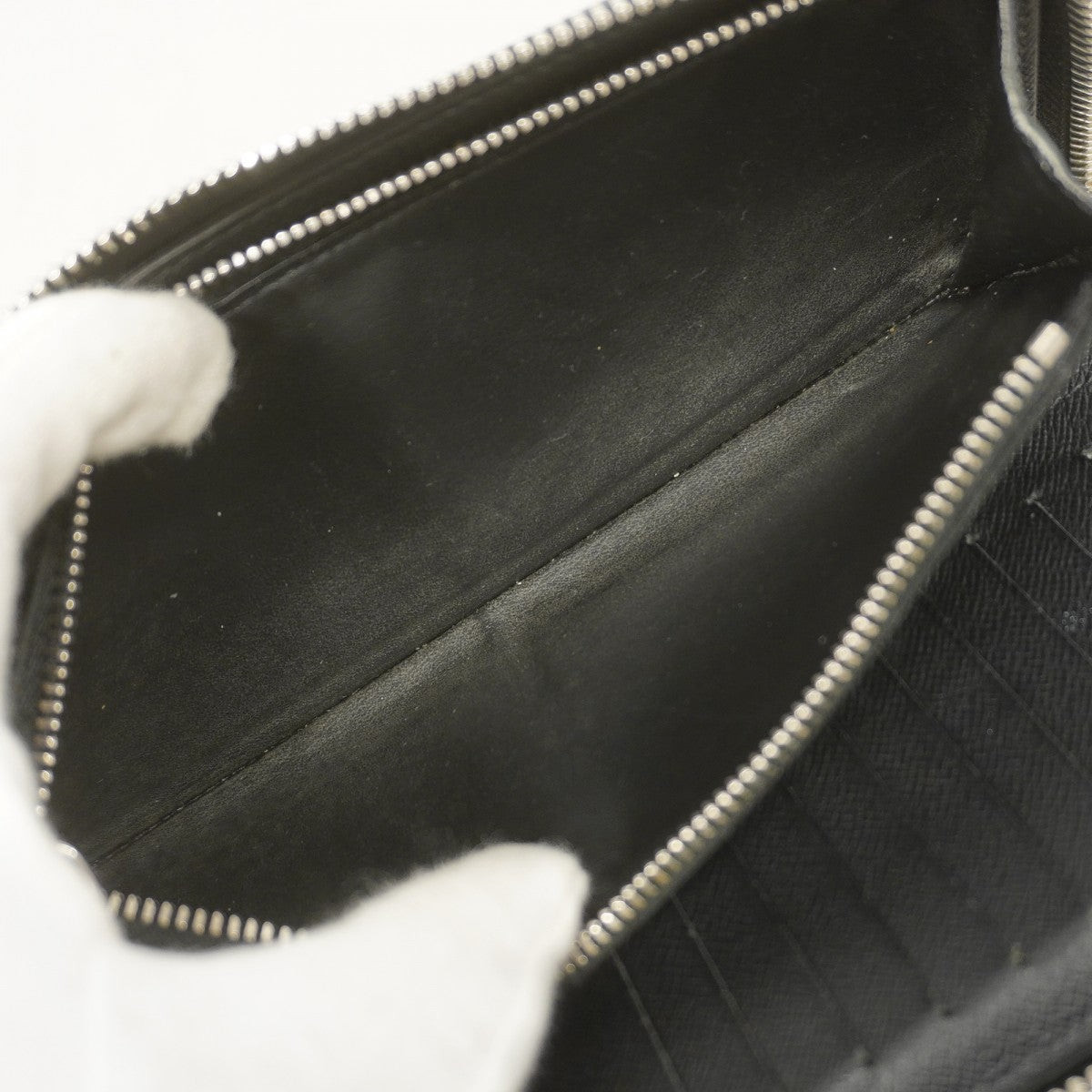 【6ae5207】ルイヴィトン 長財布 タイガ ジッピーウォレットヴェルティカル M30503 ノワール【中古】メンズ