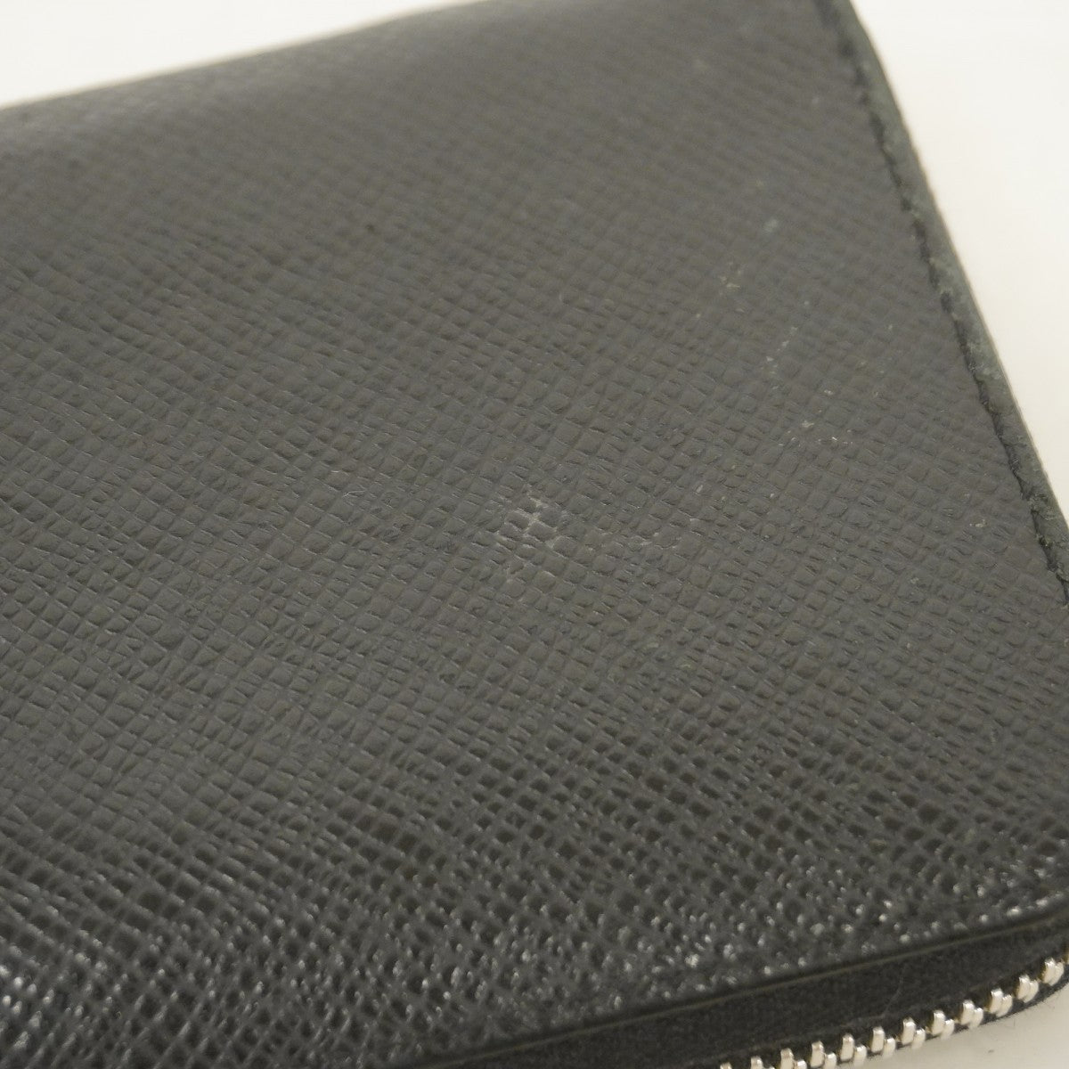 【6ae5207】ルイヴィトン 長財布 タイガ ジッピーウォレットヴェルティカル M30503 ノワール【中古】メンズ