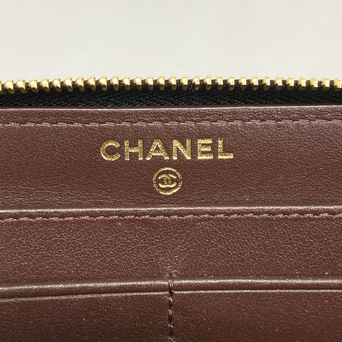 【6ae5572-k】シャネル 長財布 マトラッセ キャビアスキン ブラック ゴールド金具【中古】レディース