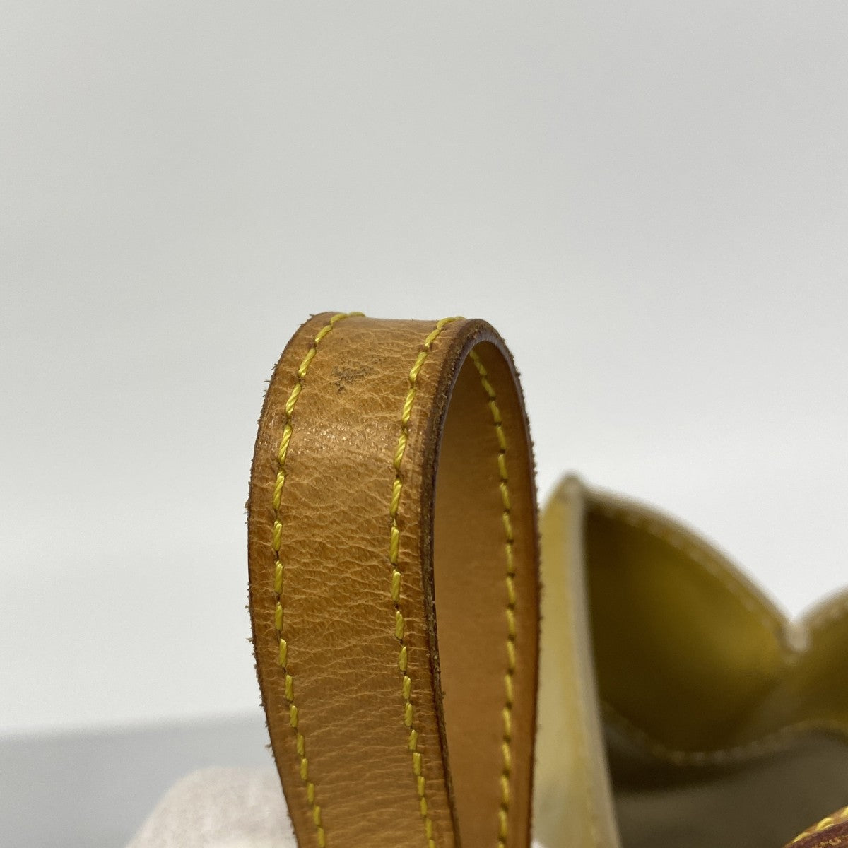 【6ae5585】ルイヴィトン ハンドバッグ ヴェルニ リードPM M91144 ベージュ【中古】レディース