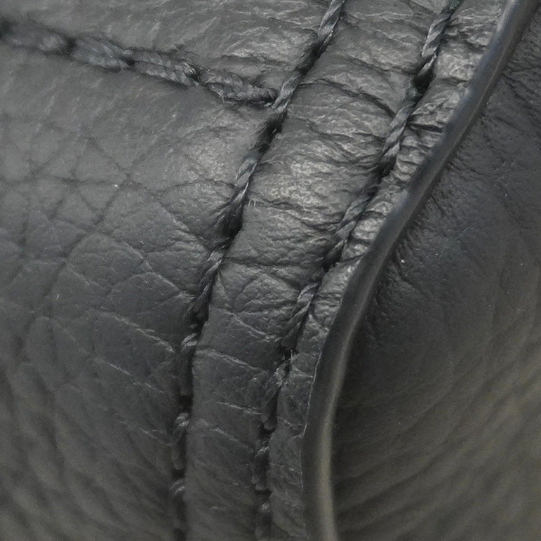 【6ae5592】ルイヴィトン ショルダーバッグ LV タッチ デルタスリングバッグ M27060 ブラック【中古】メンズ