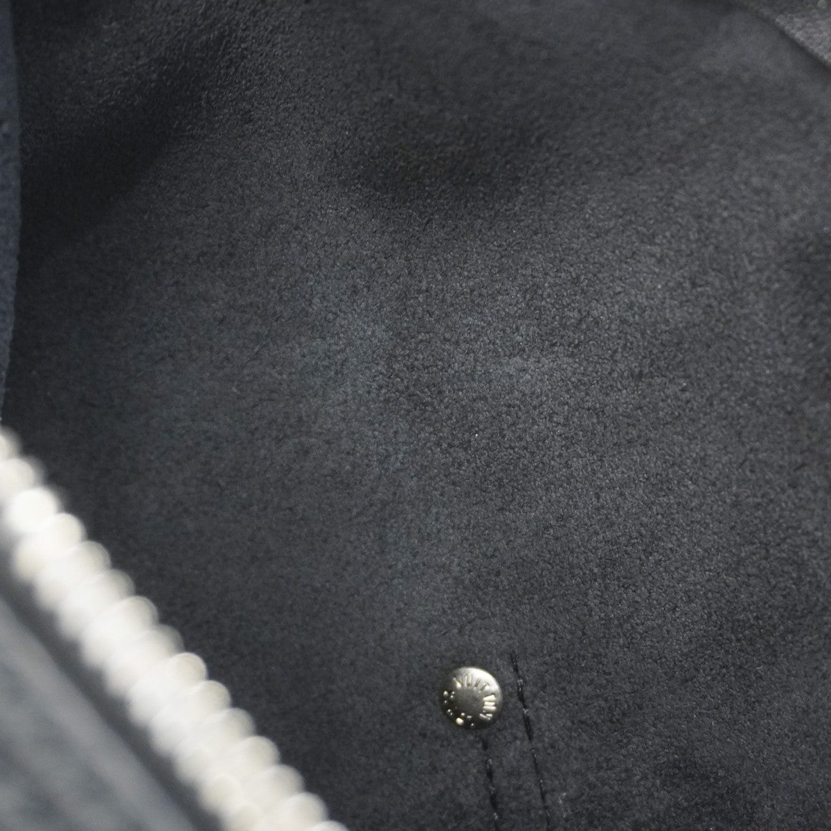 【6ae5592】ルイヴィトン ショルダーバッグ LV タッチ デルタスリングバッグ M27060 ブラック【中古】メンズ