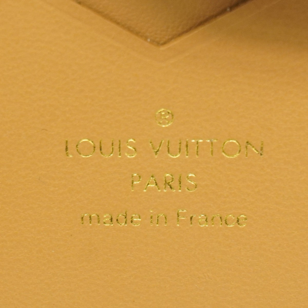 【6ae5622】ルイヴィトン 財布 トリヨン LV ヴェルティカル ウォレット コンパクト M81561 ノワール【中古】レディース