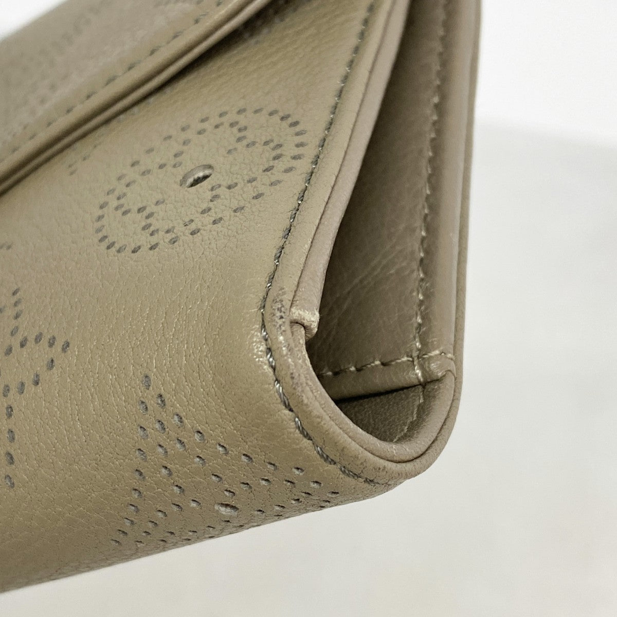 【6ae5645】ルイヴィトン 三つ折り長財布 マヒナ ポルトフォイユアメリア M93761 ト―プ【中古】レディース