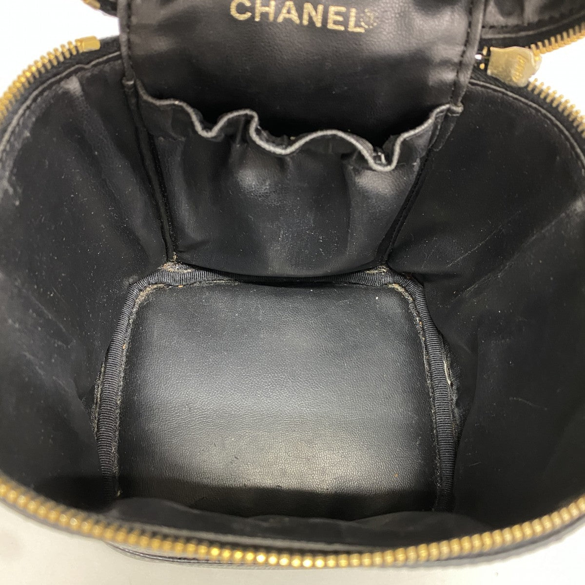 【6ae5647】シャネル バニティバッグ キャビアスキン ブラック ゴールド金具【中古】レディース