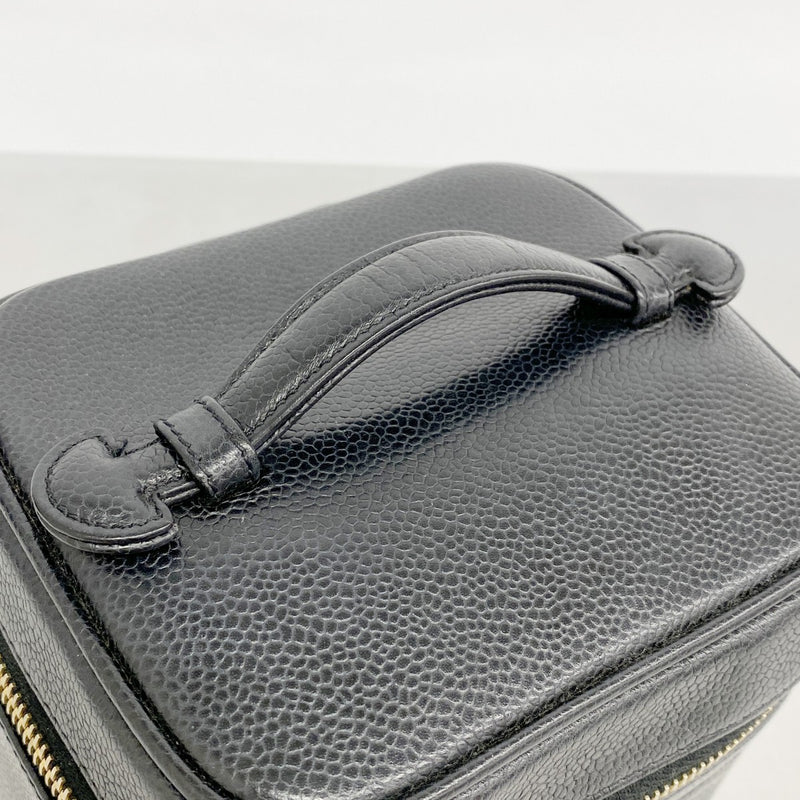 【6ae5647】シャネル バニティバッグ キャビアスキン ブラック ゴールド金具【中古】レディース