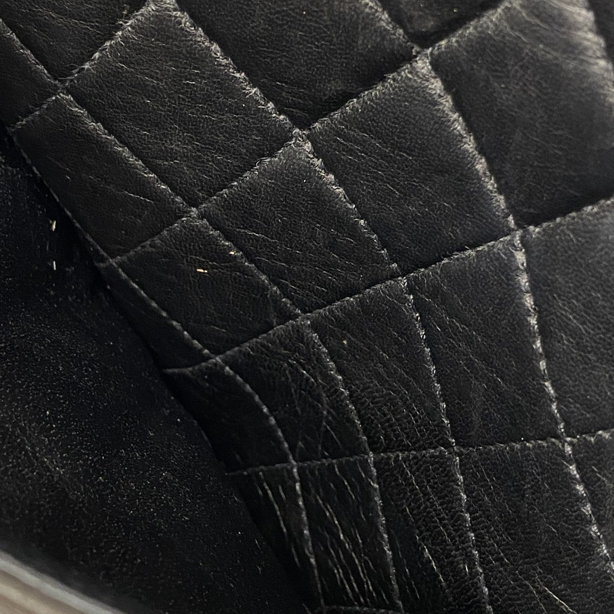 【6ae5650-k】シャネル ショルダーバッグ マトラッセ ラムスキン ブラック ゴールド金具【中古】レディース