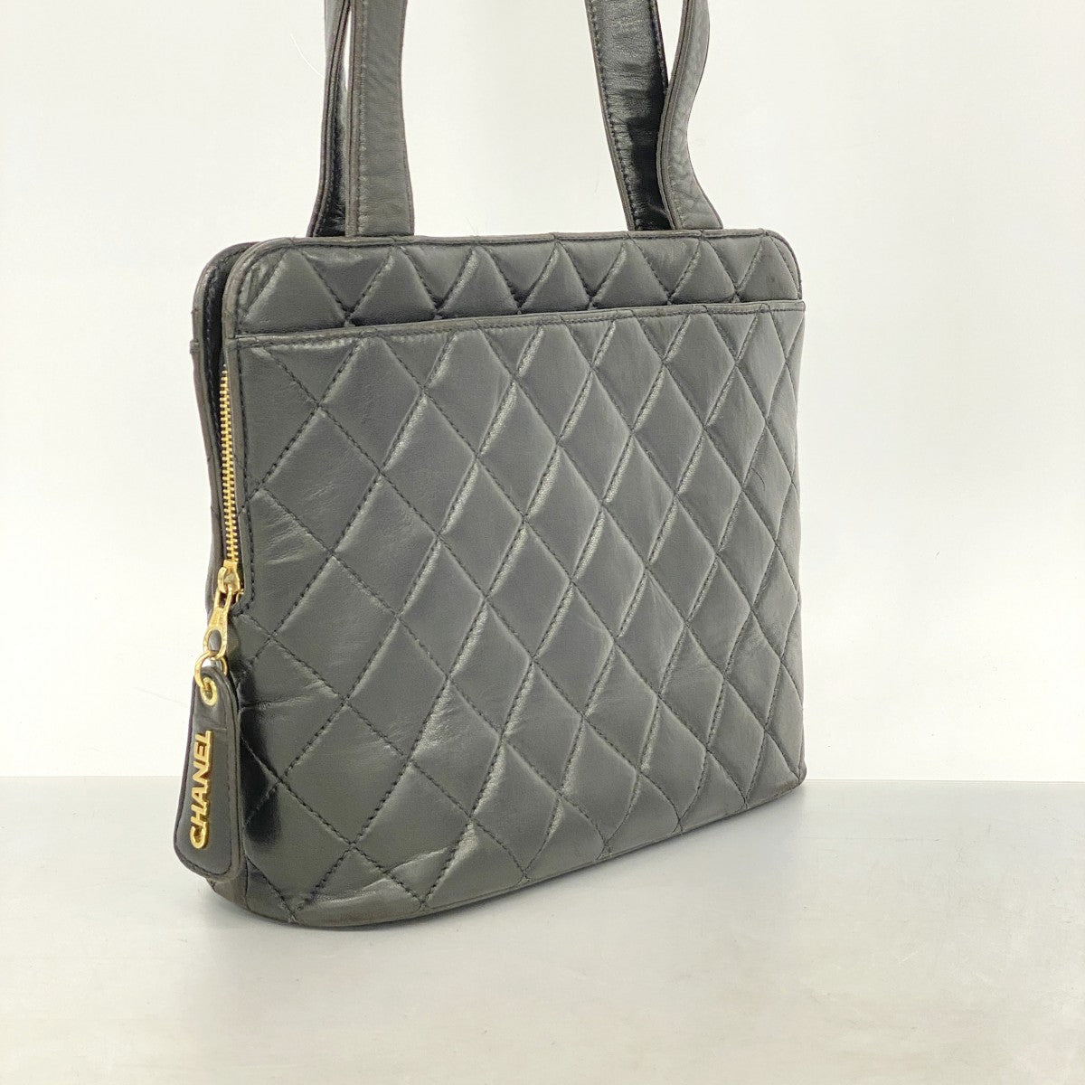 【6ae5650-k】シャネル ショルダーバッグ マトラッセ ラムスキン ブラック ゴールド金具【中古】レディース