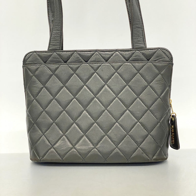 【6ae5650-k】シャネル ショルダーバッグ マトラッセ ラムスキン ブラック ゴールド金具【中古】レディース