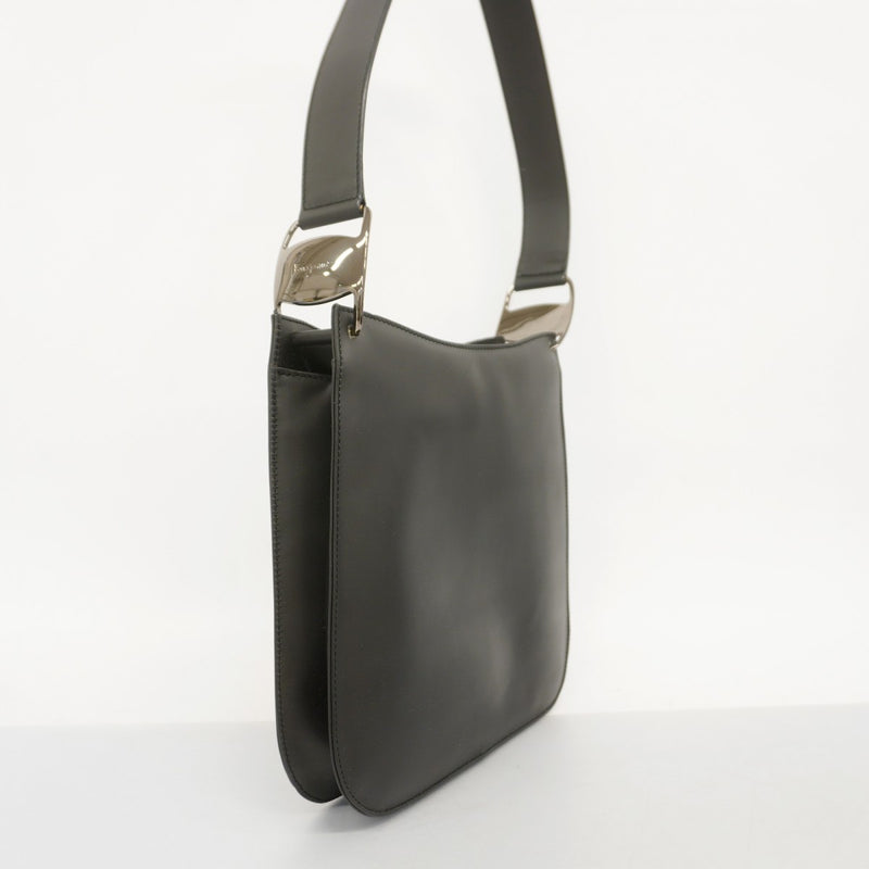 6bb2062】サルヴァトーレフェラガモ ショルダーバッグ ヴァラ レザー