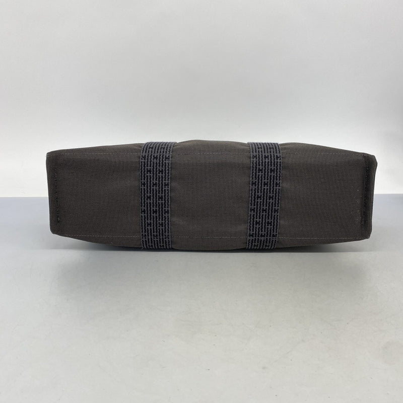 【6bb2701】エルメス トートバッグ エールラインMM キャンバス グレー シルバー金具【中古】メンズ レディース ユニセックス