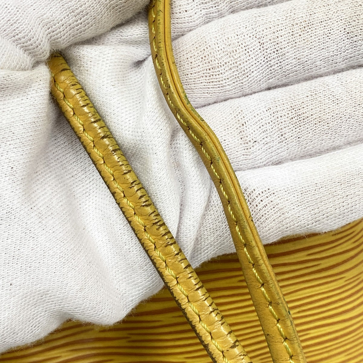 ★SALE【6bc3208-k】ルイヴィトン ショルダーバッグ エピ プチノエ M44109 ジョーヌ【中古】レディース