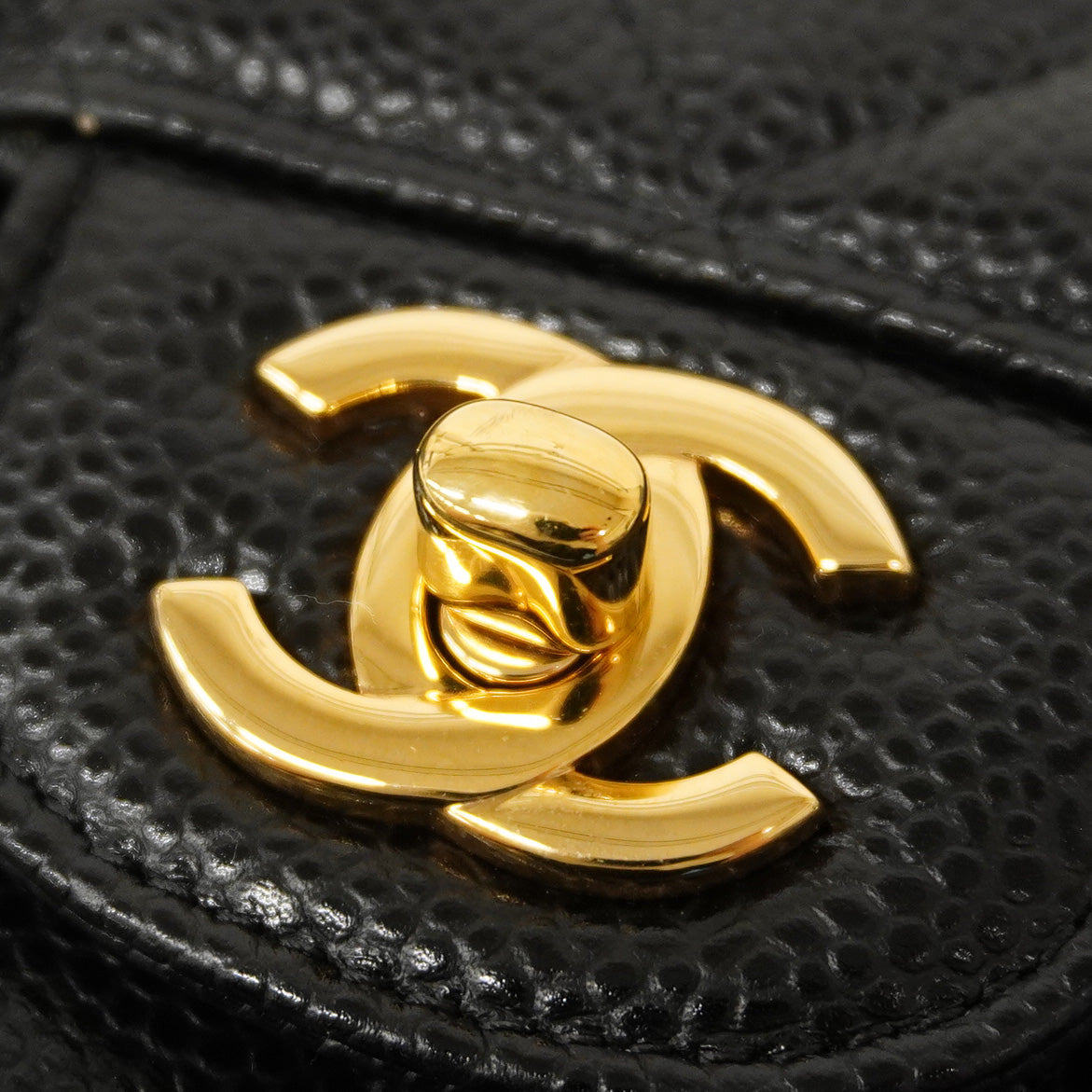 【6ca0372】シャネル ショルダーバッグ マトラッセ Wフラップ Wチェーン キャビアスキン ブラック ゴールド金具【中古】レディース