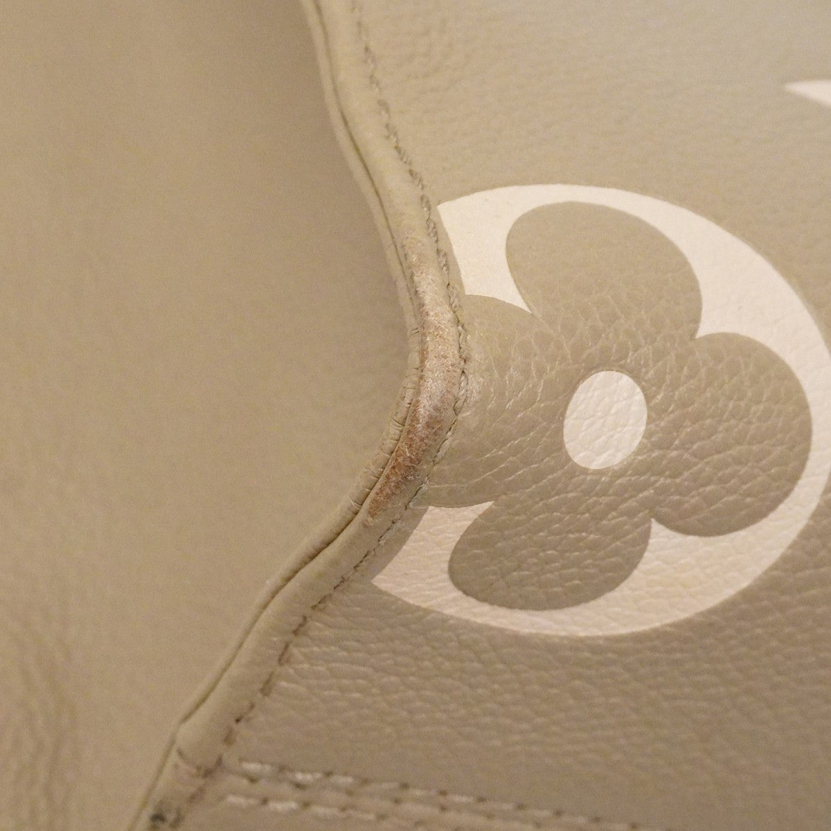 【6ca0926】ルイヴィトン ハンドバッグ モノグラム・アンプラント バイカラー オンザゴーPM M45779 トゥルトレール クレーム 2wayバッグ【中古】レディース