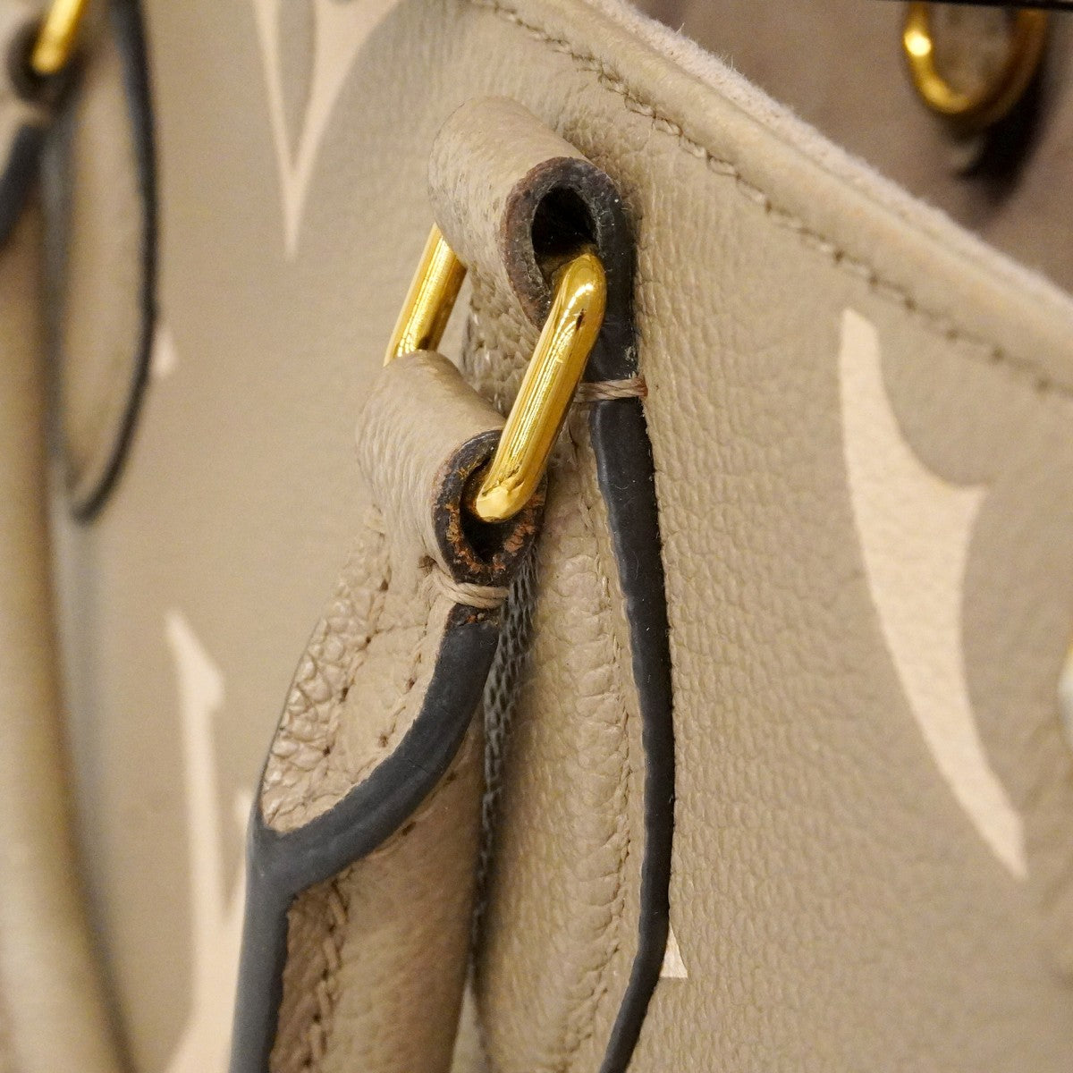 【6ca0926】ルイヴィトン ハンドバッグ モノグラム・アンプラント バイカラー オンザゴーPM M45779 トゥルトレール クレーム 2wayバッグ【中古】レディース