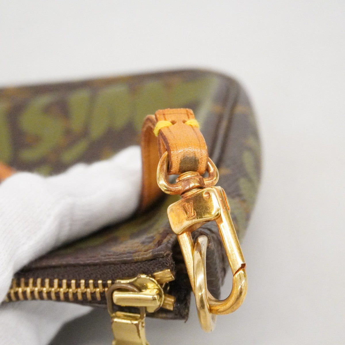 【6ca0934-k】ルイヴィトン ポーチ モノグラムグラフィティ ポシェットアクセソワール M92191 ブラウン カーキ【中古】レディース