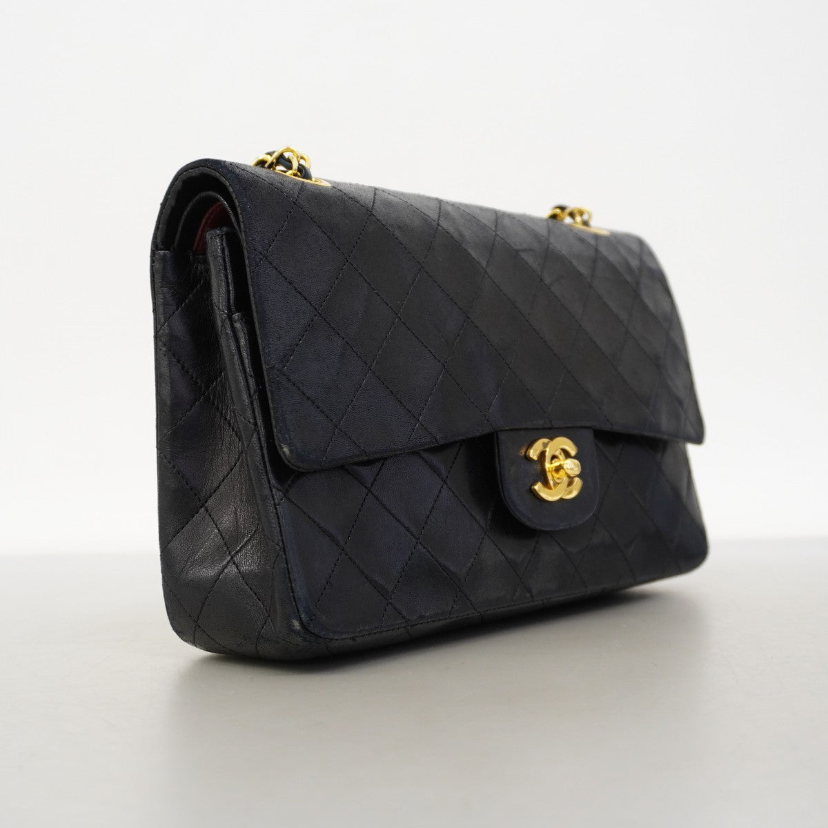 【6ca1203-k】シャネル ショルダーバッグ マトラッセ Wフラップ Wチェーン ラムスキン ブラック ゴールド金具【中古】レディース