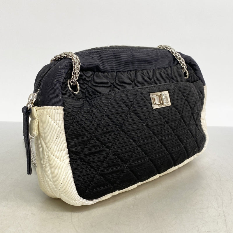 ★在庫処分★最終価格【6ca1291】シャネル ショルダーバッグ 2.55 チェーンショルダー ナイロン ブラック ホワイト シルバー金具【中古】レディース