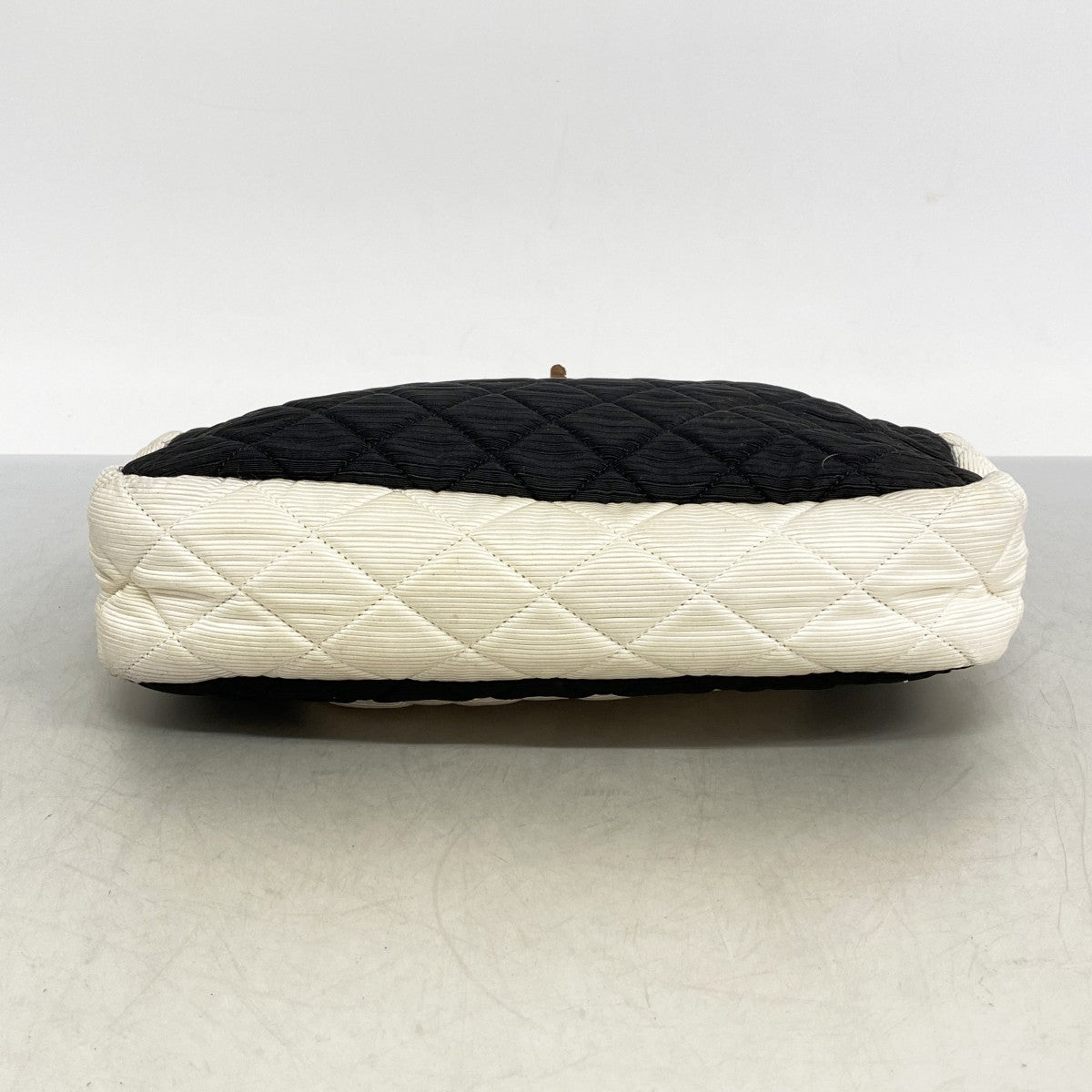 ★在庫処分★最終価格【6ca1291】シャネル ショルダーバッグ 2.55 チェーンショルダー ナイロン ブラック ホワイト シルバー金具【中古】レディース