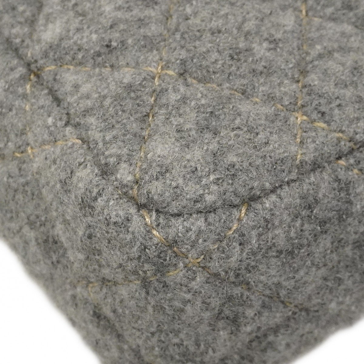 【6ca1308】シャネル ショルダーバッグ ミニマトラッセ チェーンショルダー ウール グレー シルバー金具【中古】レディース