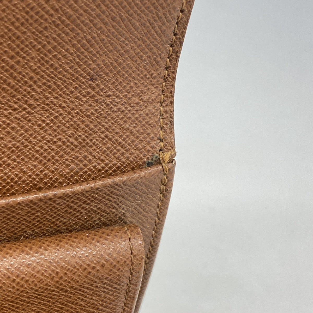 【6cb1421-k】ルイヴィトン 三つ折り財布 モノグラム ポルトトレゾールエテュイパピエ M61202 ブラウン【中古】メンズ レディース ユニセックス