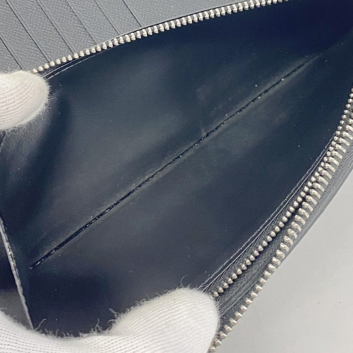 ★最終価格【6cb1553-k】ルイヴィトン 長財布 タイガ ジッピーウォレットヴェルティカル M30503 ノワール【中古】メンズ