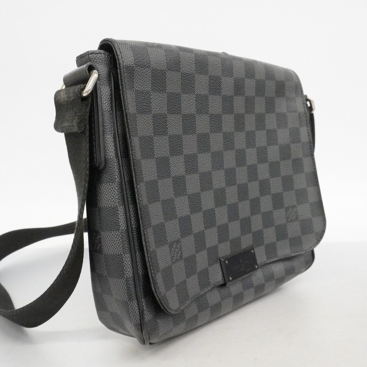 ★在庫処分★最終価格【6cb1763-k】ルイヴィトン ショルダーバッグ ダミエ・グラフィット ディストリクトPM N41260 グレー ブラック【中古】メンズ