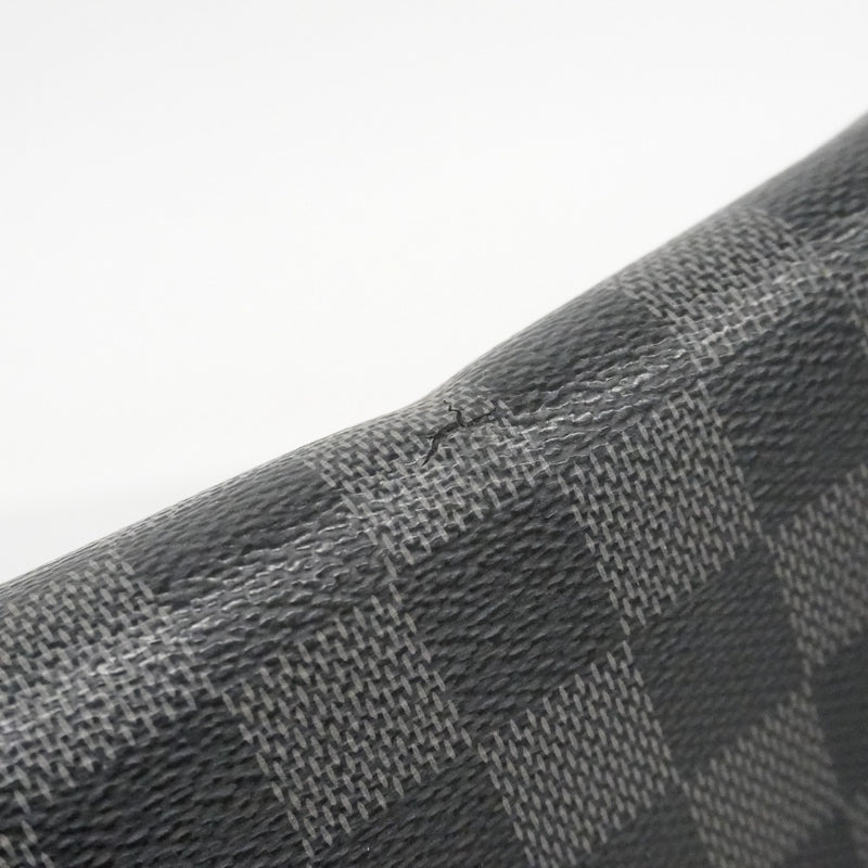 ★在庫処分★最終価格【6cb1763-k】ルイヴィトン ショルダーバッグ ダミエ・グラフィット ディストリクトPM N41260 グレー ブラック【中古】メンズ